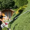 IKRA Gartenpflege Set Multitool IBKH 52 Benzin 5in1: Freischneider Rasentrimmer Entaster Heckenschere Laubbläser - Image 6
