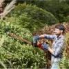 Black+Decker Elektro-Heckenschere (600W, 60 cm Schwertlänge, 25 mm Schnittstärke, Bügel-Zweithandgriff und transparentem Handschutz, für große Hecken) BEHTS501 - Image 5