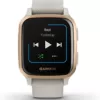 Garmin Venu Sq Music – wasserdichte GPS-Fitness-Smartwatch mit Musikplayer, 1,3" Touchdisplay, 33 mm, Gesundheitstracker und Sport-Apps, Herzfrequenzmessung, 6 Tage Akkulaufzeit, Beige/Roségold - Image 3