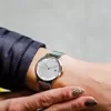 Tommy Hilfiger Analog Quarzuhr für Damen mit Silbernes Edelstahl-Mesh-Gliederarmband - 1782288 - Image 6