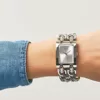 Guess Damen Analog Uhr Heavy Metal mit Edelstahl Armband - Image 5